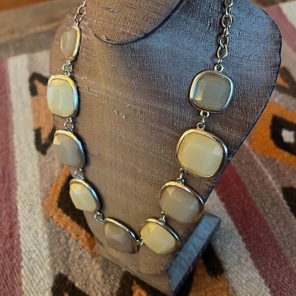 Smokes squares gemstone necklace - Picture 2 of 4